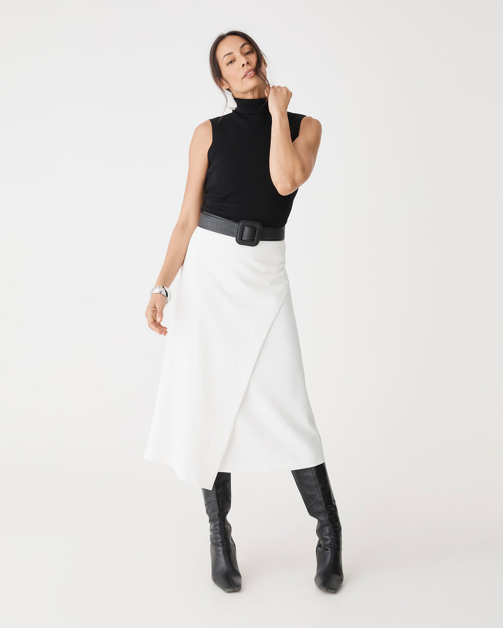 Oslo Woven Belt in black — full-length view