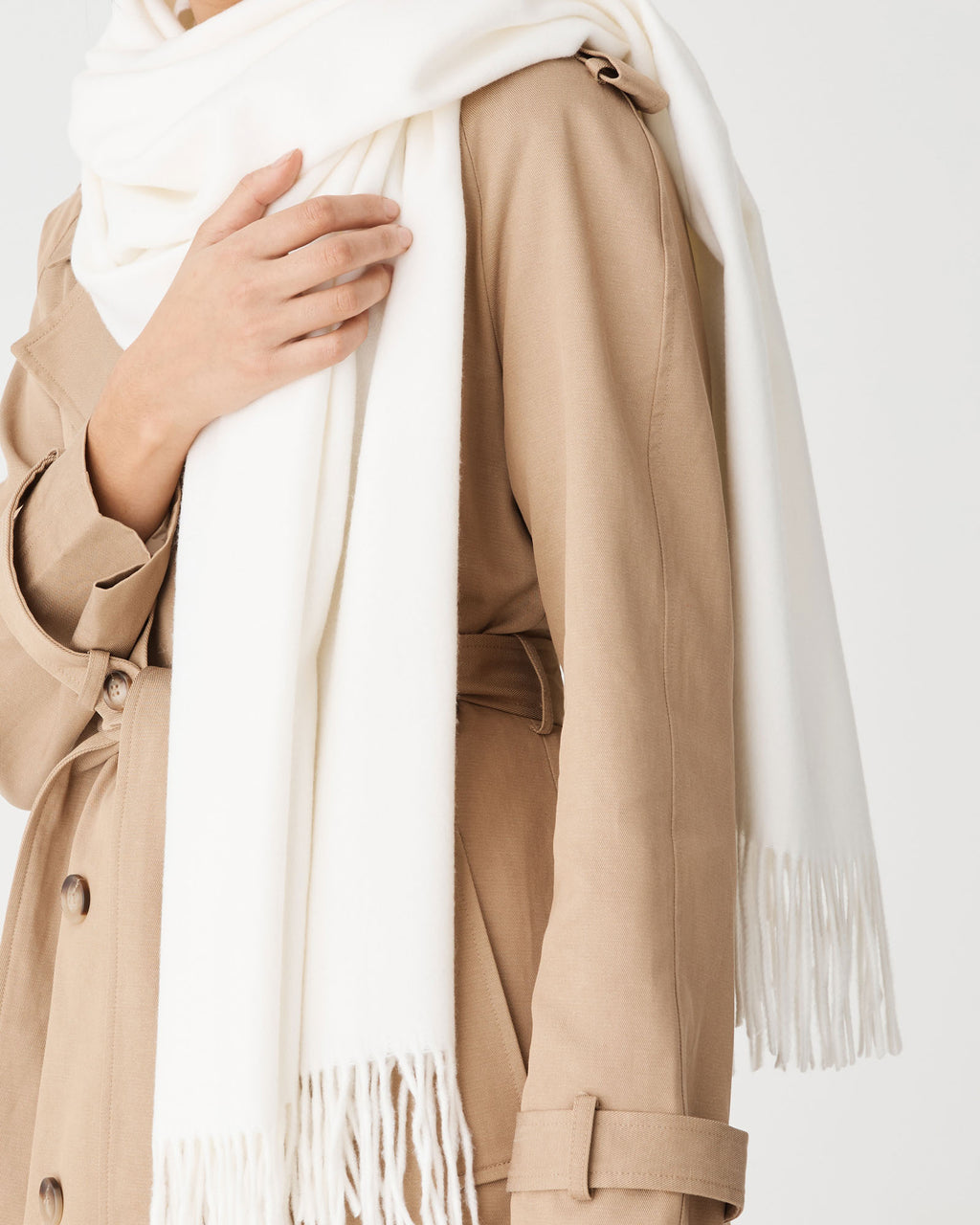 Audree Wool Blend Scarf in milk white — fabric detail