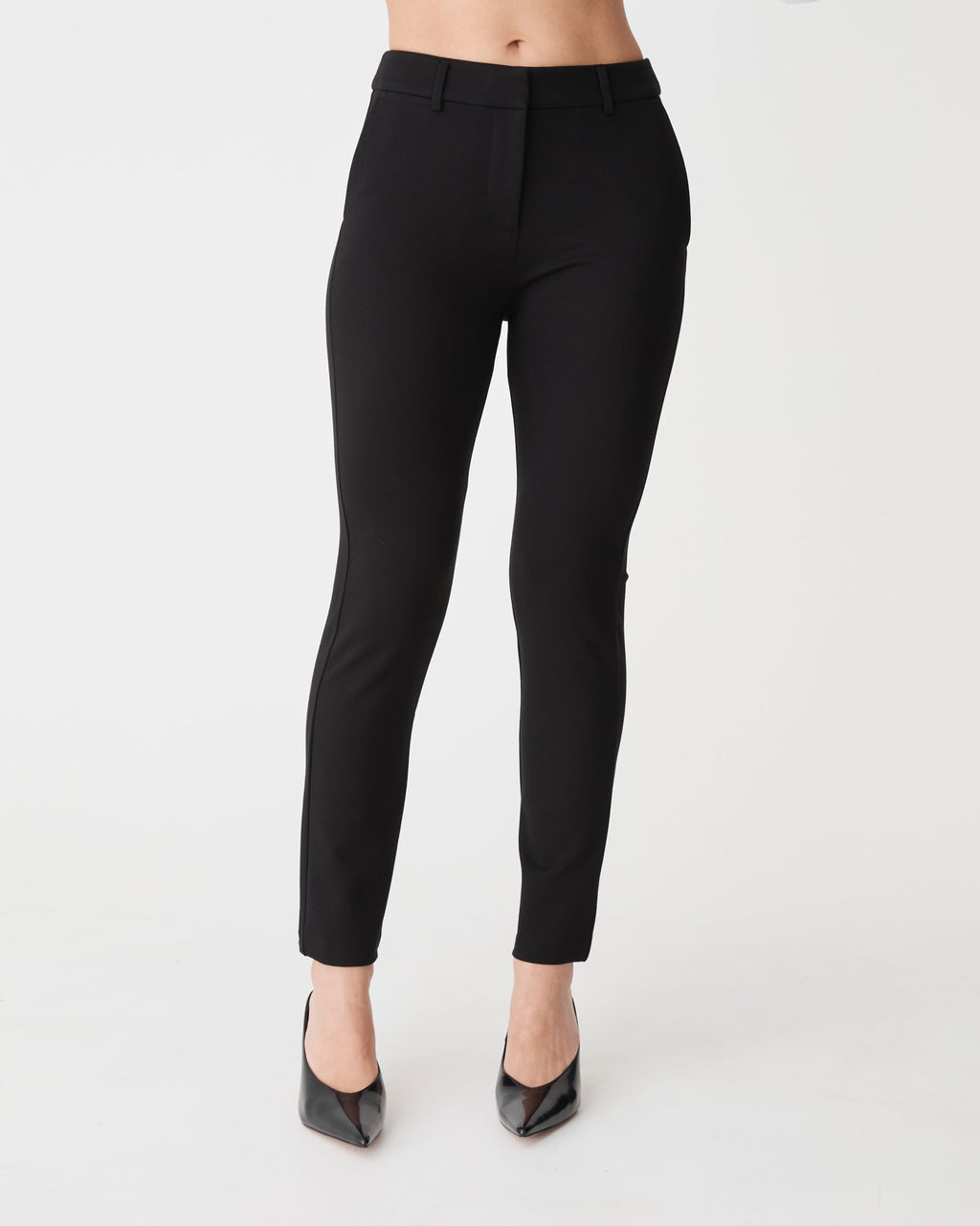 Sutton Slim Pant in black — close-up view
