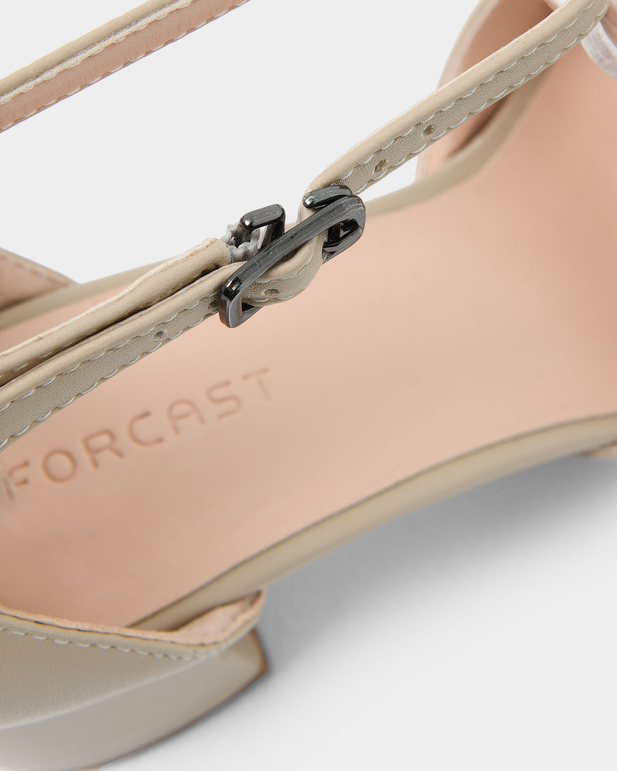 Cali Block Heel in light beige — view 3